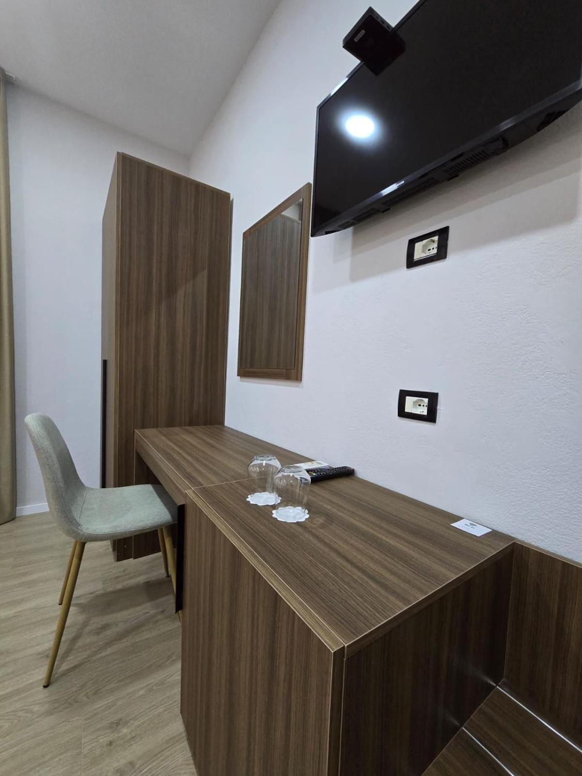 Hotel Aleks Shkodër Exteriér fotografie