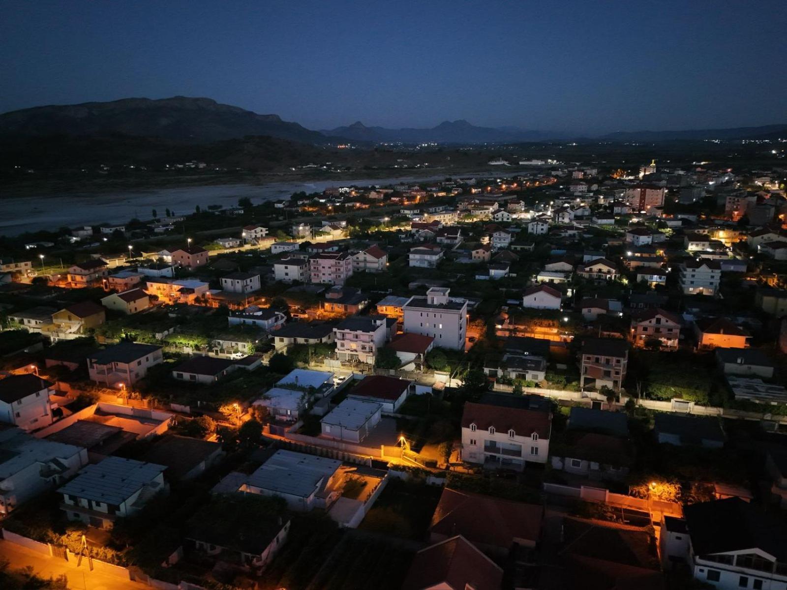 Hotel Aleks Shkodër Exteriér fotografie